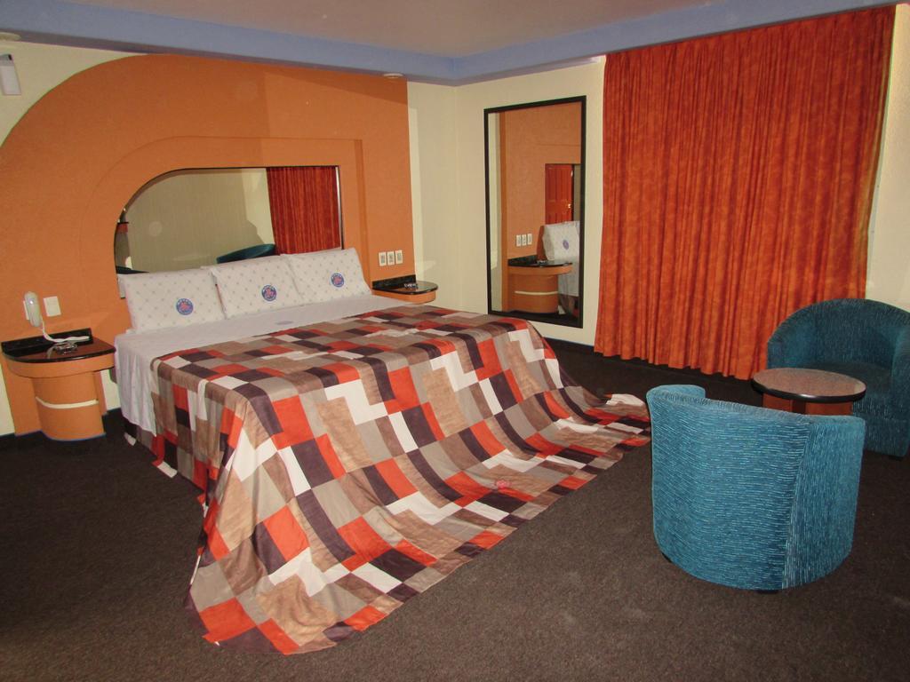 Motel Gran Vallarta (Adults Only) Celaya  Ngoại thất bức ảnh